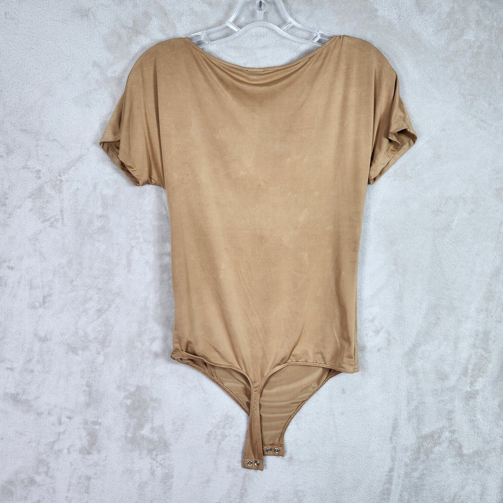 Express Bodysuit Womens Medium Tan Ruched V-Neck Short Sleeve Body Contour Top - Picture 2 of 7